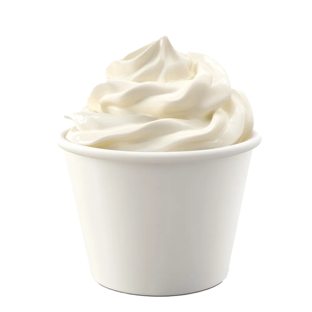 Ein Becher mit cremigem, weißem Softeis.